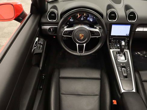 Used 2022 Porsche 718 Boxster image 16