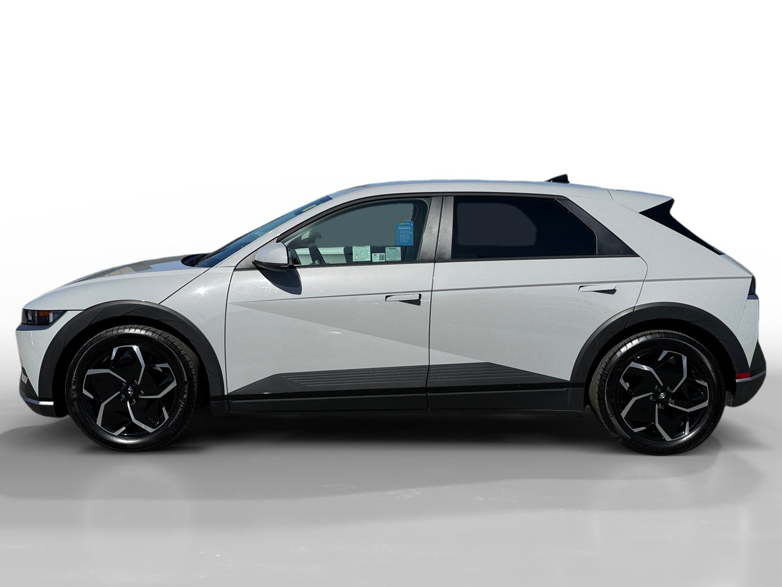Certified 2024 Hyundai Ioniq 5 SEL RWD image 2