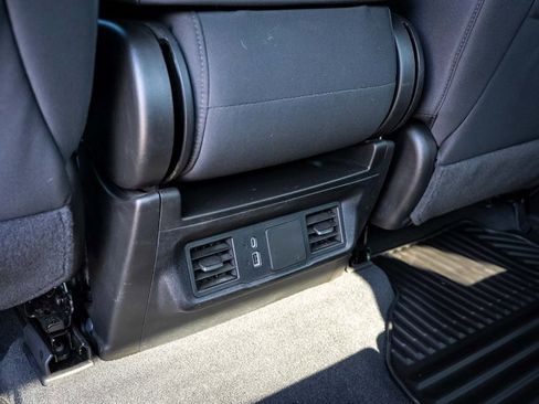 Used 2024 Chevrolet Silverado 2500 Custom w/ Custom Value Package image 15