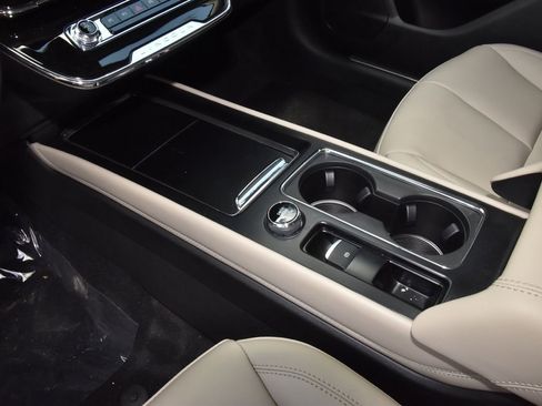 New 2026 Lincoln Corsair Premiere FWD image 30