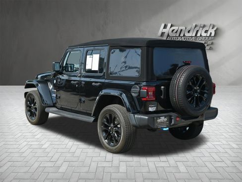 Used 2023 Jeep Wrangler Unlimited Sahara w/ Cold Weather Group AWD/4WD image 8
