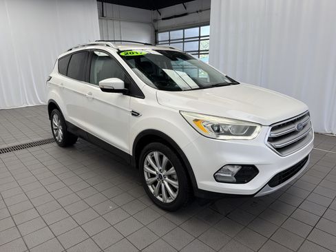 Used 2017 Ford Escape Titanium AWD/4WD image 3
