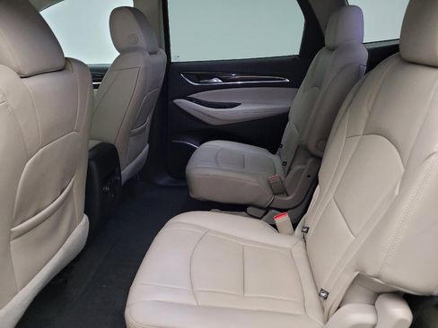 Used 2019 Buick Enclave Essence image 18