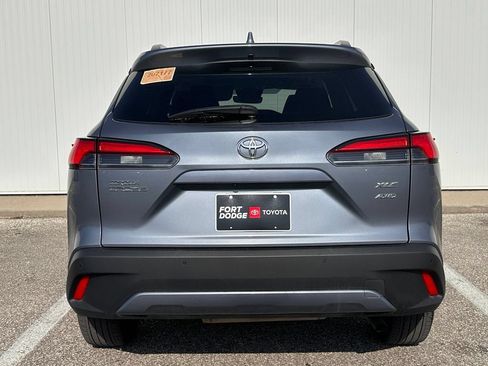 Used 2023 Toyota Corolla Cross XLE w/ Convenience Package AWD/4WD image 6