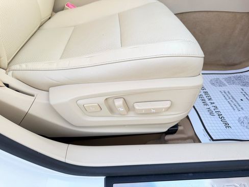 Used 2015 Lexus ES 350 w/ Luxury Package FWD image 46