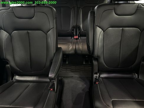 Used 2023 Jeep Grand Cherokee L Limited w/ Luxury Tech Group II AWD/4WD image 29