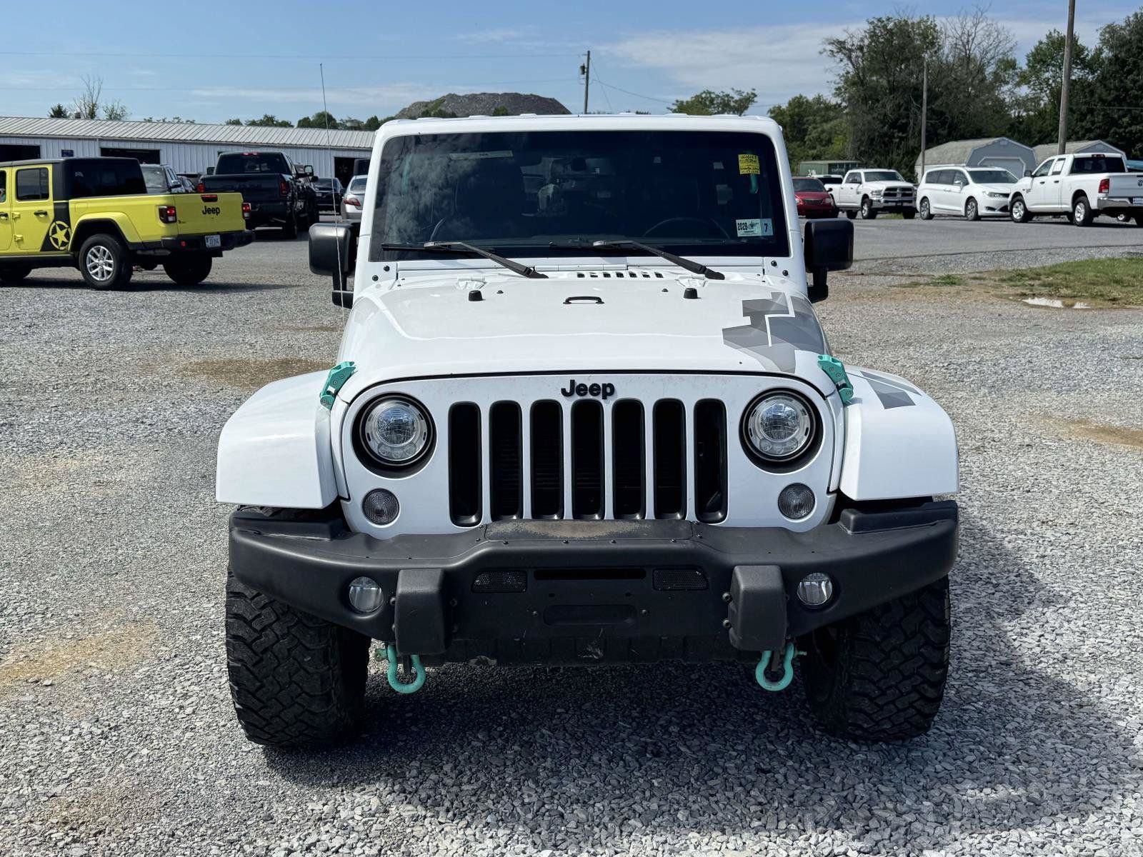 Used 2017 Jeep Wrangler Unlimited Sahara AWD/4WD image 24