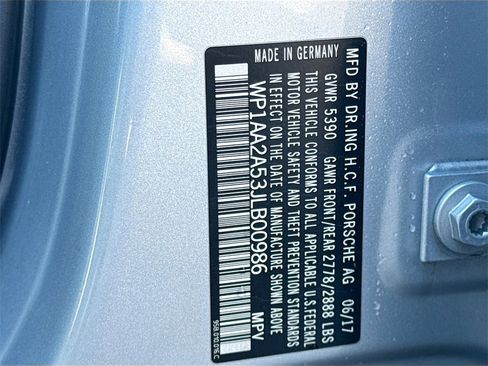 Used 2018 Porsche Macan image 34