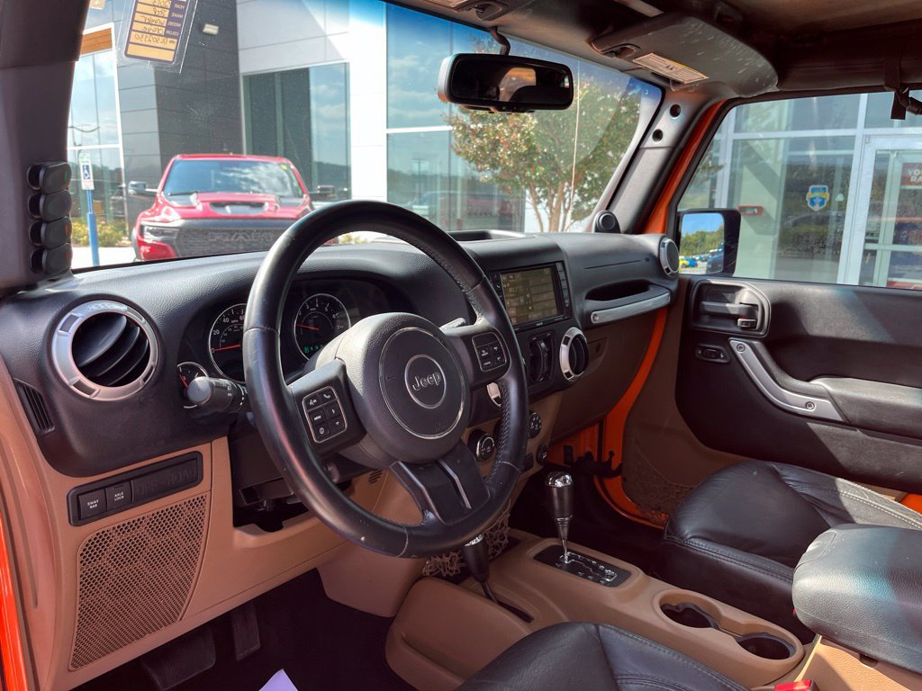 Used 2013 Jeep Wrangler Unlimited Rubicon w/ Connectivity Group AWD/4WD image 7