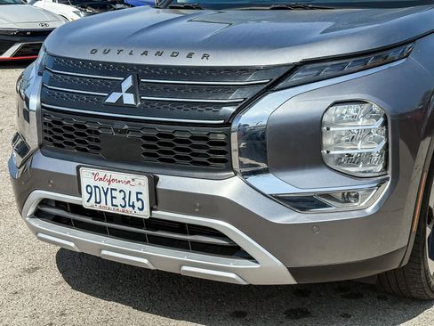 Used 2022 Mitsubishi Outlander SE image 8