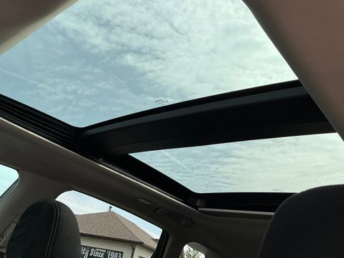 Used 2017 Nissan Murano SV w/ Premium Plus Package image 20