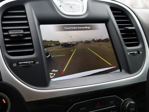 Used 2022 Chrysler 300 Touring L w/ Popular Equipment Group image 19