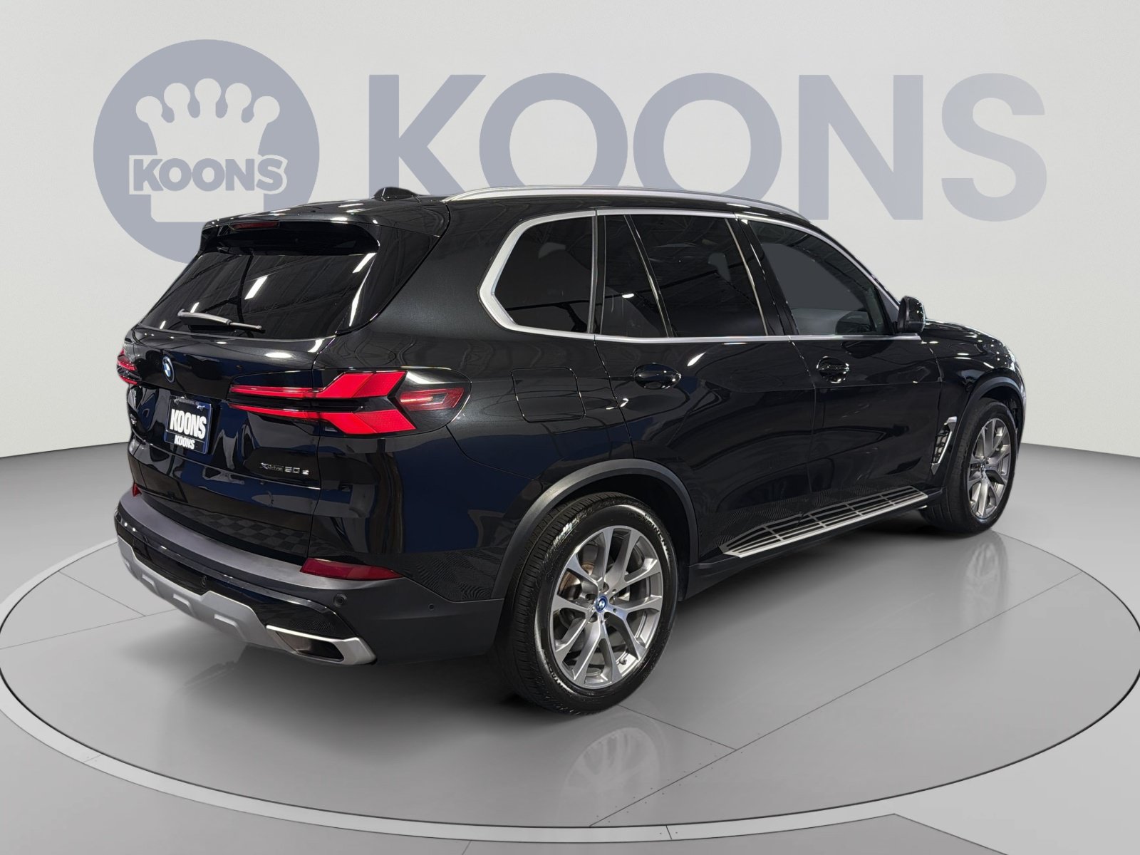Used 2025 BMW X5 xDrive50e AWD/4WD image 7