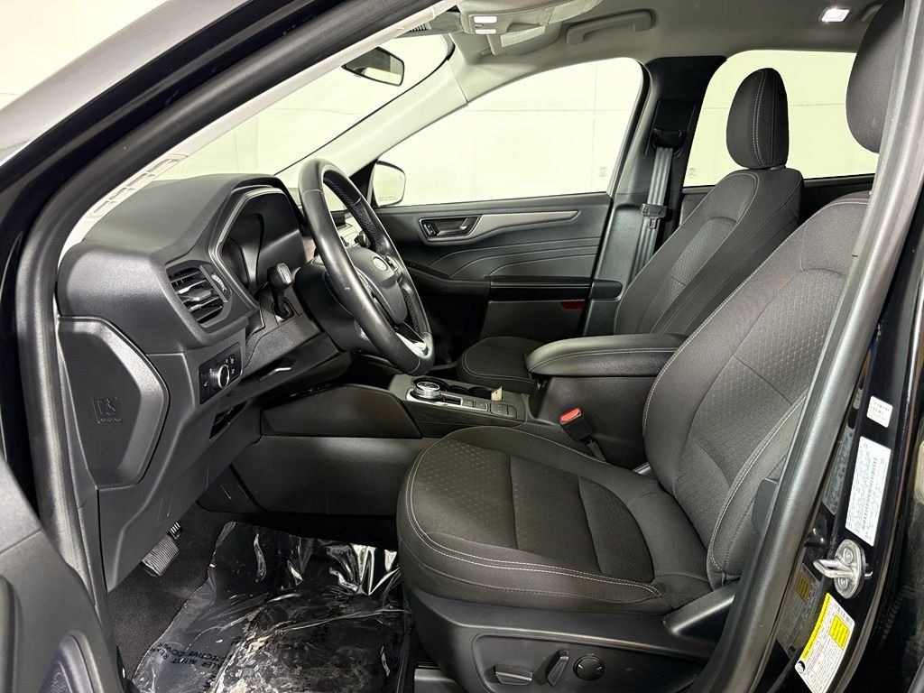 Used 2024 Ford Escape Active FWD image 16