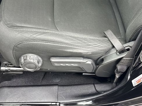 Used 2021 Jeep Gladiator Willys image 16