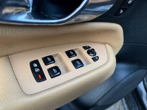 Used 2016 Volvo XC90 T6 Momentum w/ Momentum Plus Package image 22