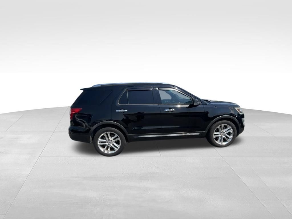 Used 2017 Ford Explorer Limited FWD image 18