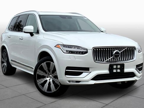 Used 2020 Volvo XC90 T6 Inscription w/ Protection Package image 3