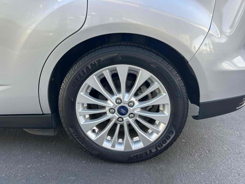 Used 2017 Ford C-MAX SE w/ Equipment Group 201A image 26