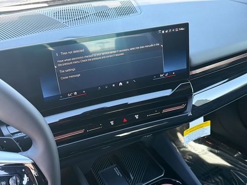 New 2026 BMW 530i w/ Convenience Package image 28