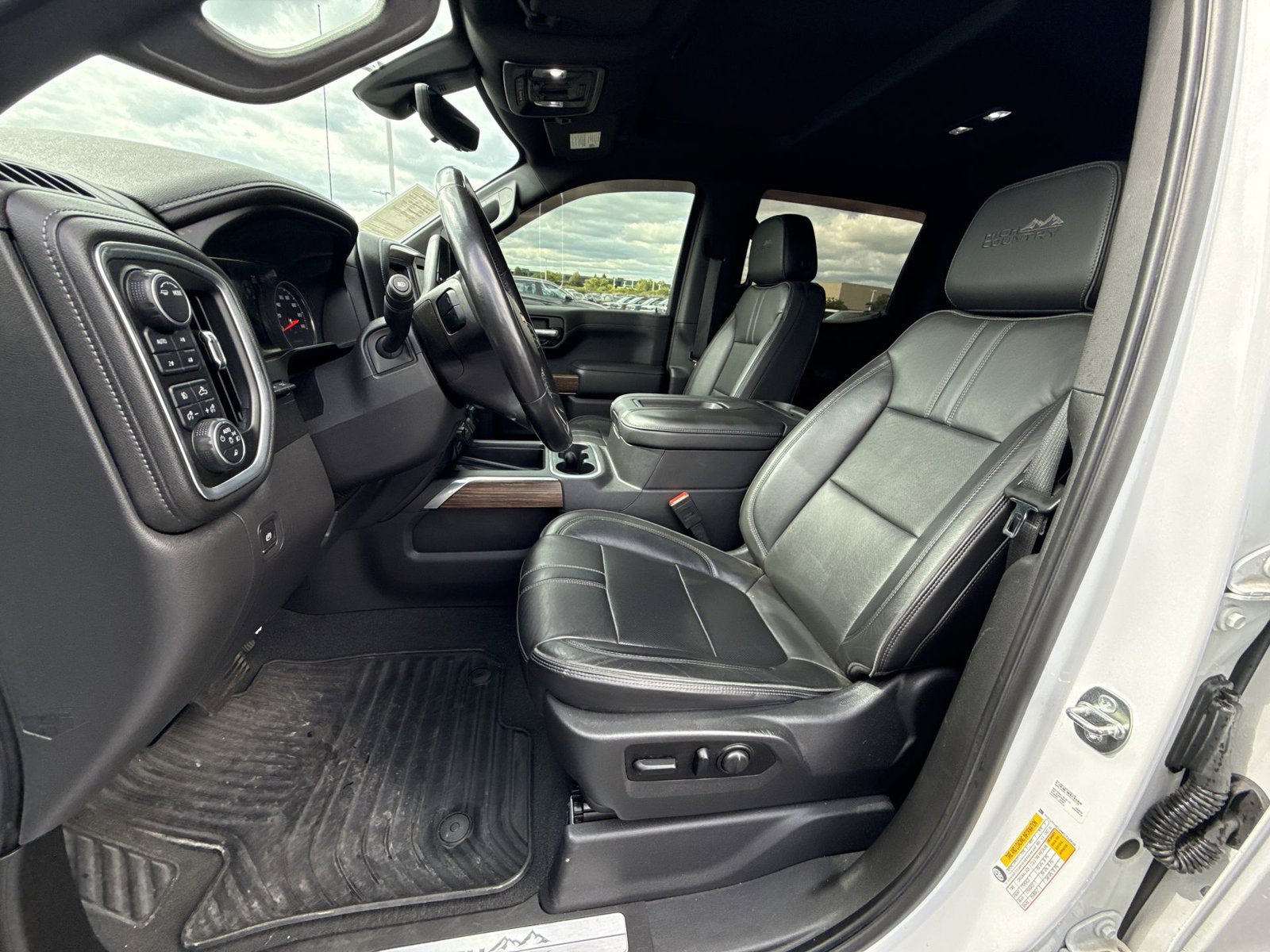 Used 2021 Chevrolet Silverado 1500 High Country w/ Technology Package AWD/4WD image 13