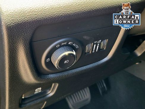 Used 2023 Jeep Grand Cherokee Limited AWD/4WD image 17
