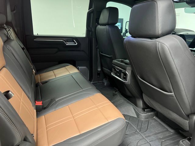 Used 2025 Chevrolet Silverado 3500 High Country w/ High Country Premium Package AWD/4WD image 49