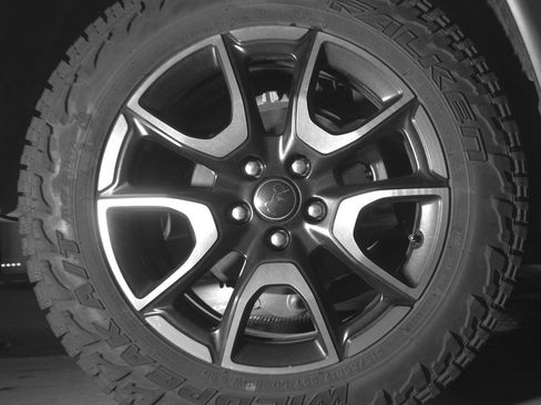 Used 2025 Jeep Compass Trailhawk AWD/4WD image 15
