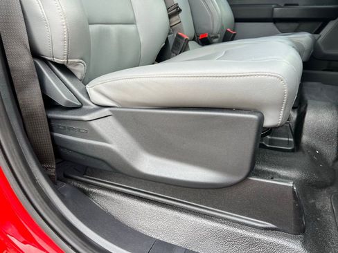 Used 2025 Ford F350 XL w/ XL Chrome Package image 24