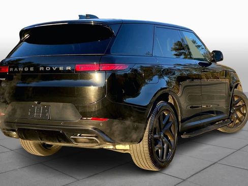 Used 2024 Land Rover Range Rover Sport SE image 12