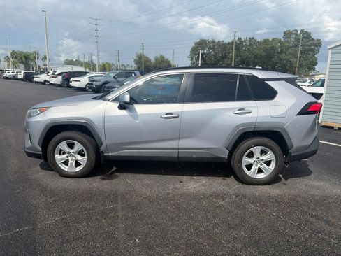 Used 2020 Toyota RAV4 XLE FWD image 4