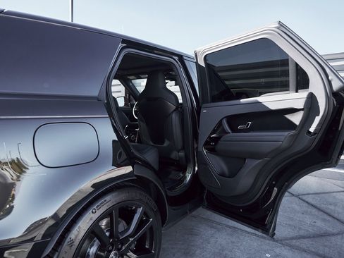 Used 2024 Land Rover Range Rover Sport image 28