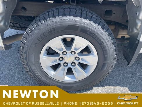 Used 2022 Chevrolet Silverado 1500 LT RWD image 13