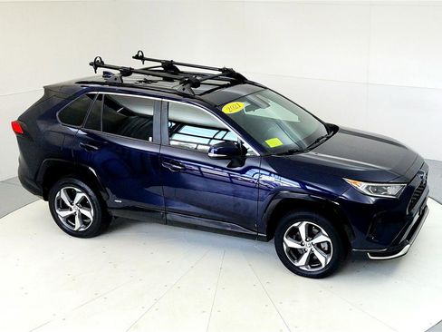 Certified 2021 Toyota RAV4 SE w/ Weather & Moonroof Package image 19