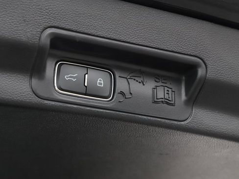 Used 2025 Ford Explorer ST-Line w/ ST-Line Street Pack image 10