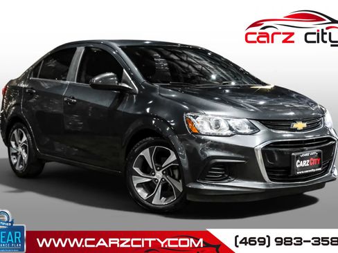 Used 2019 Chevrolet Sonic Premier FWD image 1