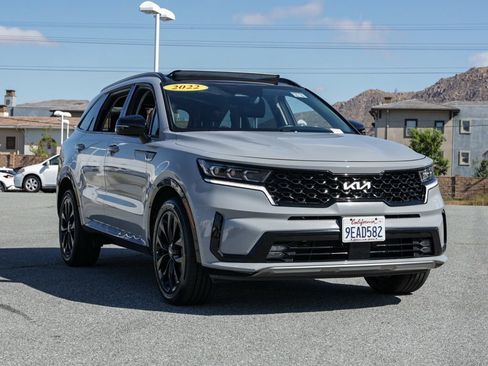 Used 2022 Kia Sorento SX FWD image 2