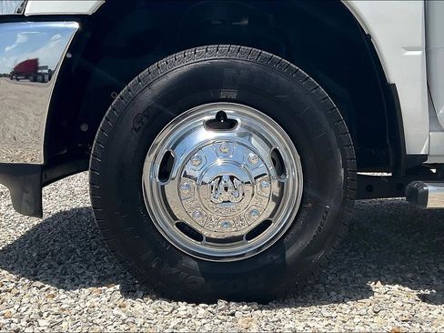 Used 2024 RAM 3500 Tradesman w/ Chrome Appearance Group image 13