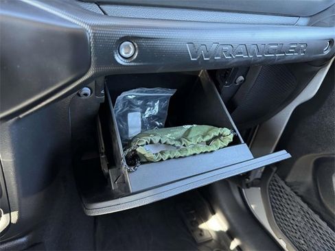 Used 2021 Jeep Wrangler Sport S image 29