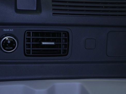 Used 2025 Hyundai Santa Fe SEL image 30