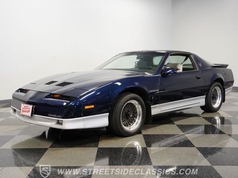 Used 1987 Pontiac Firebird Trans Am RWD image 6