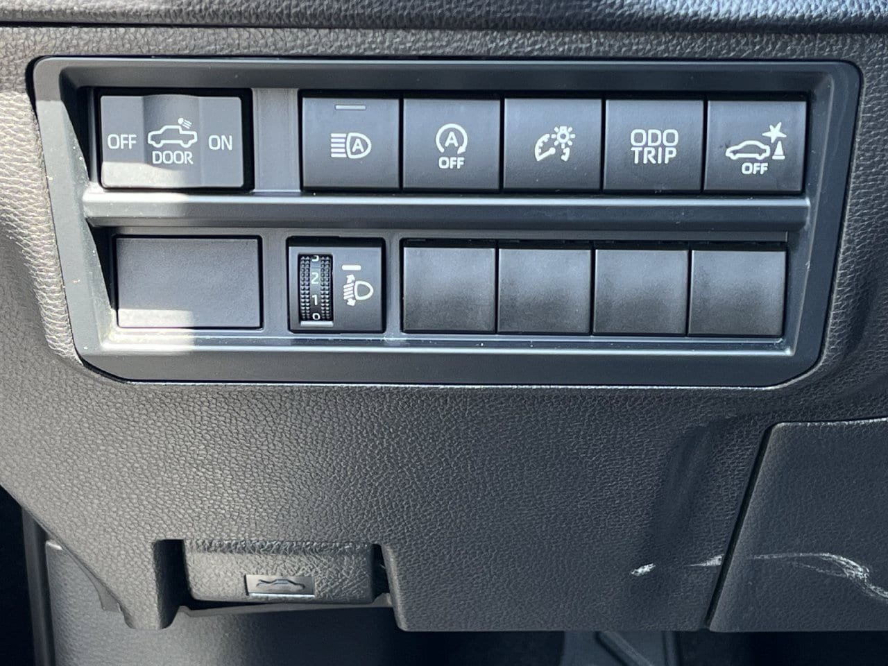 Used 2026 Toyota Tundra SR5 w/ SR5 Convenience Package AWD/4WD image 20
