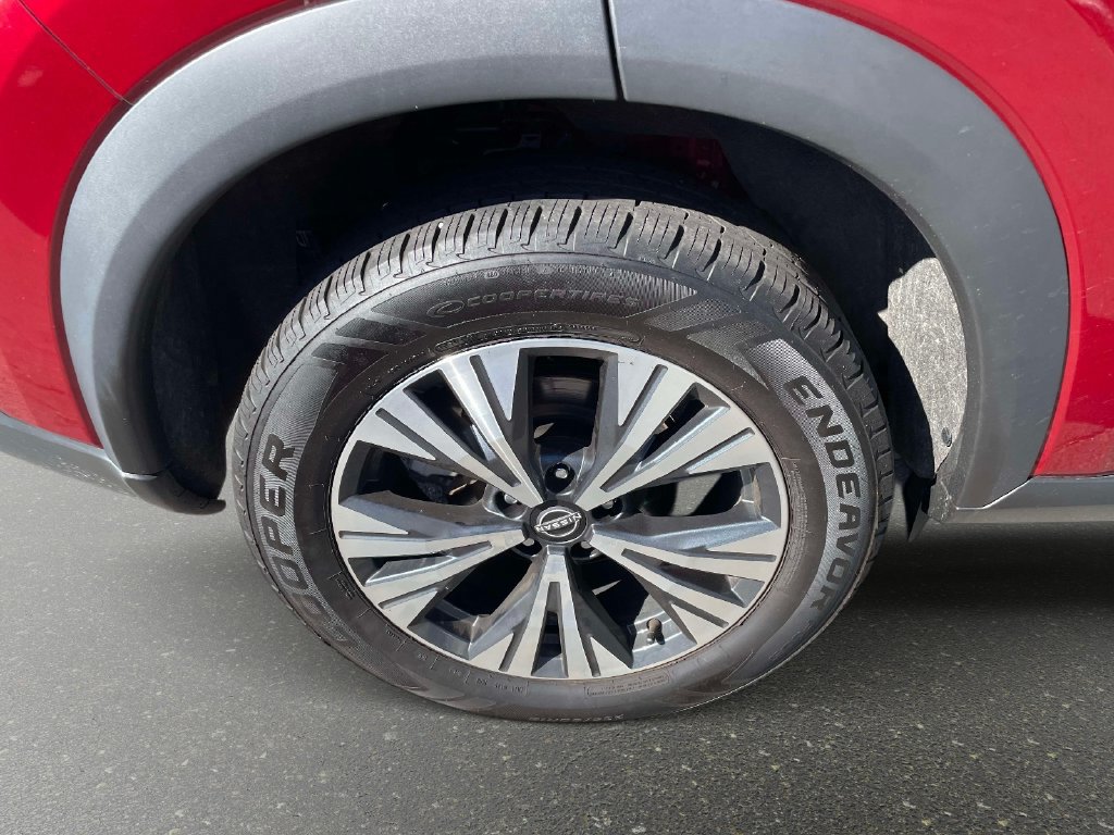 Used 2023 Nissan Rogue SV AWD/4WD image 7