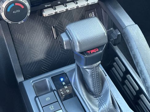 Used 2024 Toyota Tacoma TRD Sport image 21