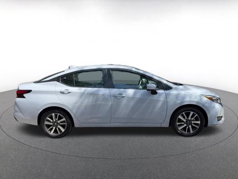 Used 2025 Nissan Versa SV FWD image 17