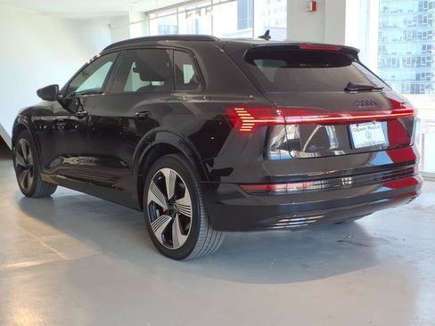 Used 2023 Audi e-tron Premium Plus w/ Premium Plus Package AWD/4WD image 6