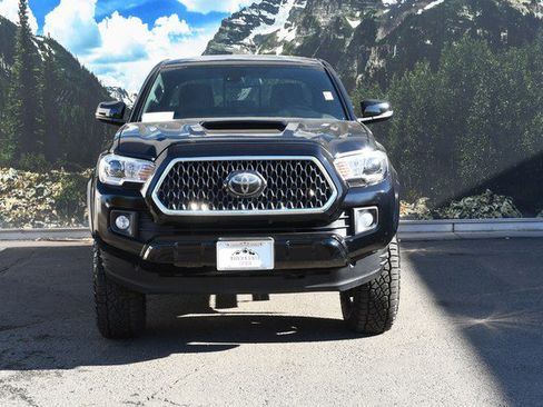 Used 2019 Toyota Tacoma TRD Sport image 5