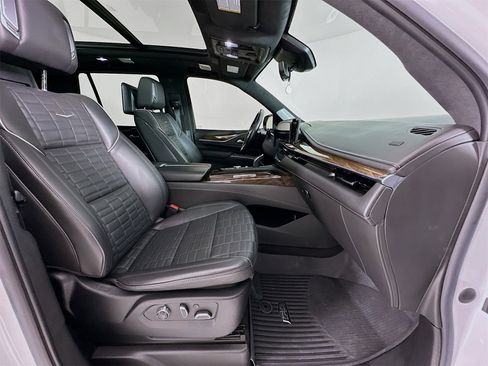 Used 2023 Cadillac Escalade Sport Platinum image 33