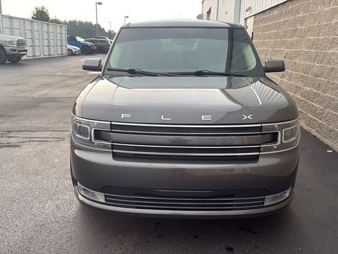 Used 2018 Ford Flex Limited w/ Equipment Group 303A AWD/4WD image 44