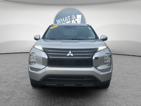 Used 2022 Mitsubishi Outlander ES FWD image 9